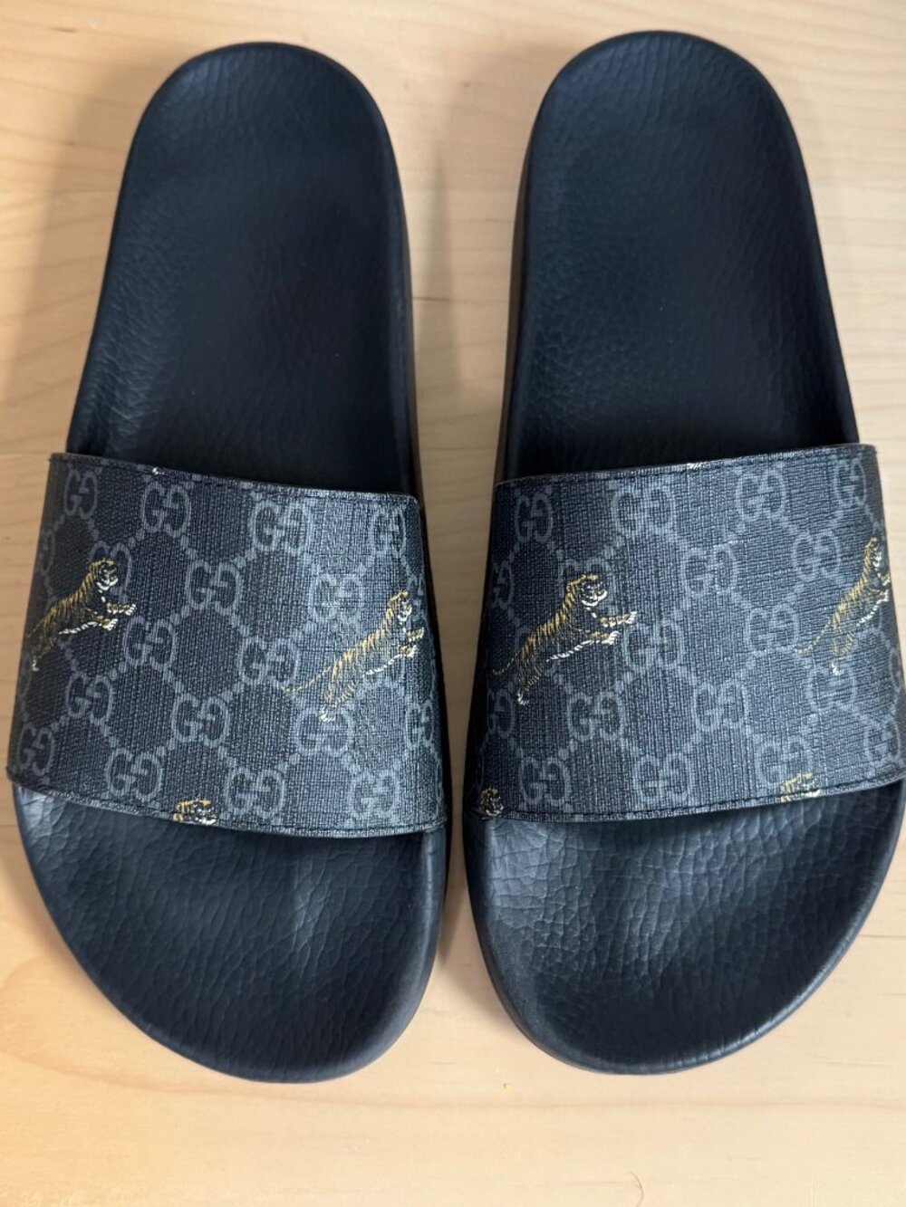 Gucci Slides - GG Supreme Tigers